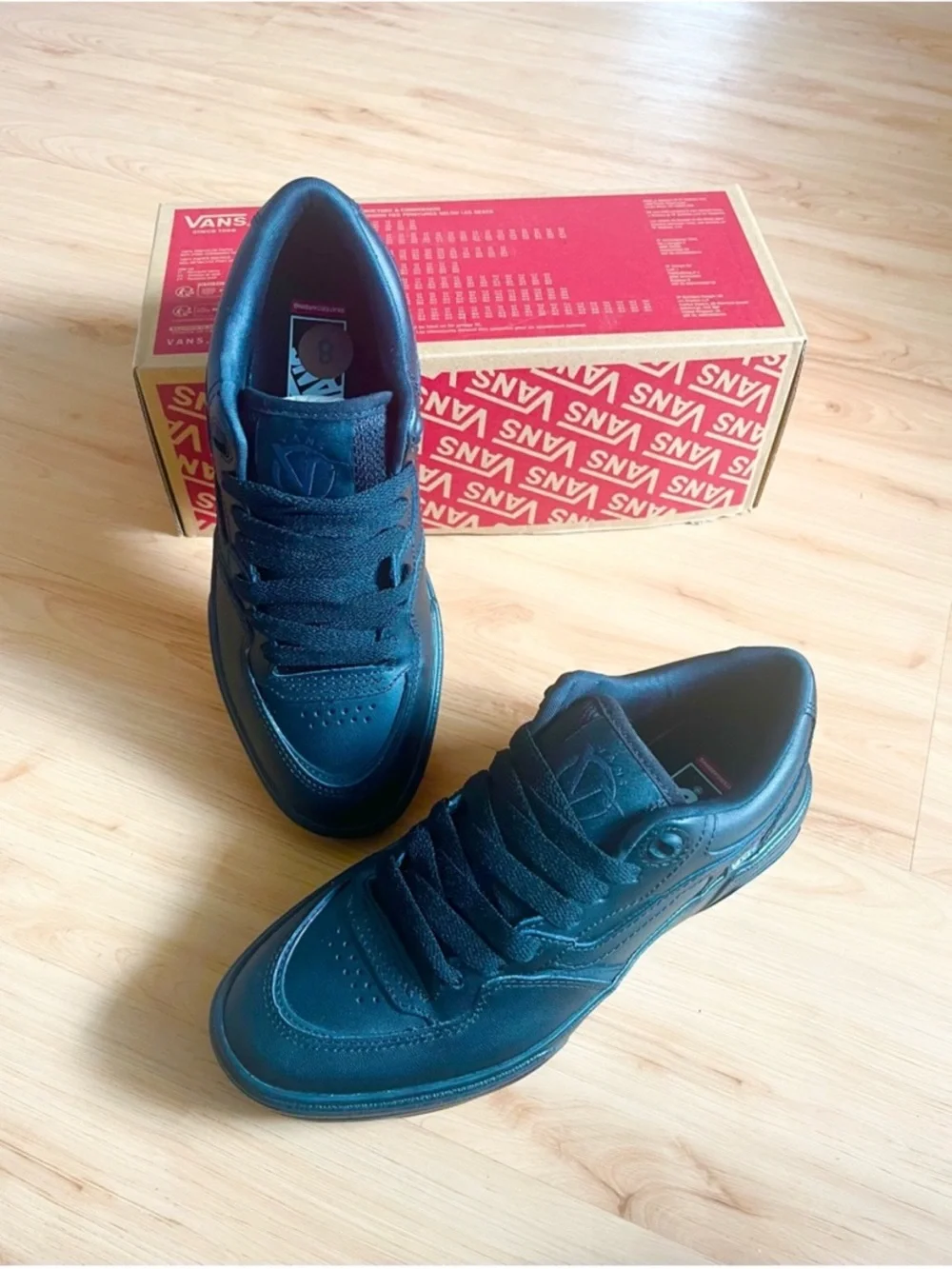 Vans Skate Rowan 2.0 Leather Shoe Women 9.5 US. mens 8.0'US
